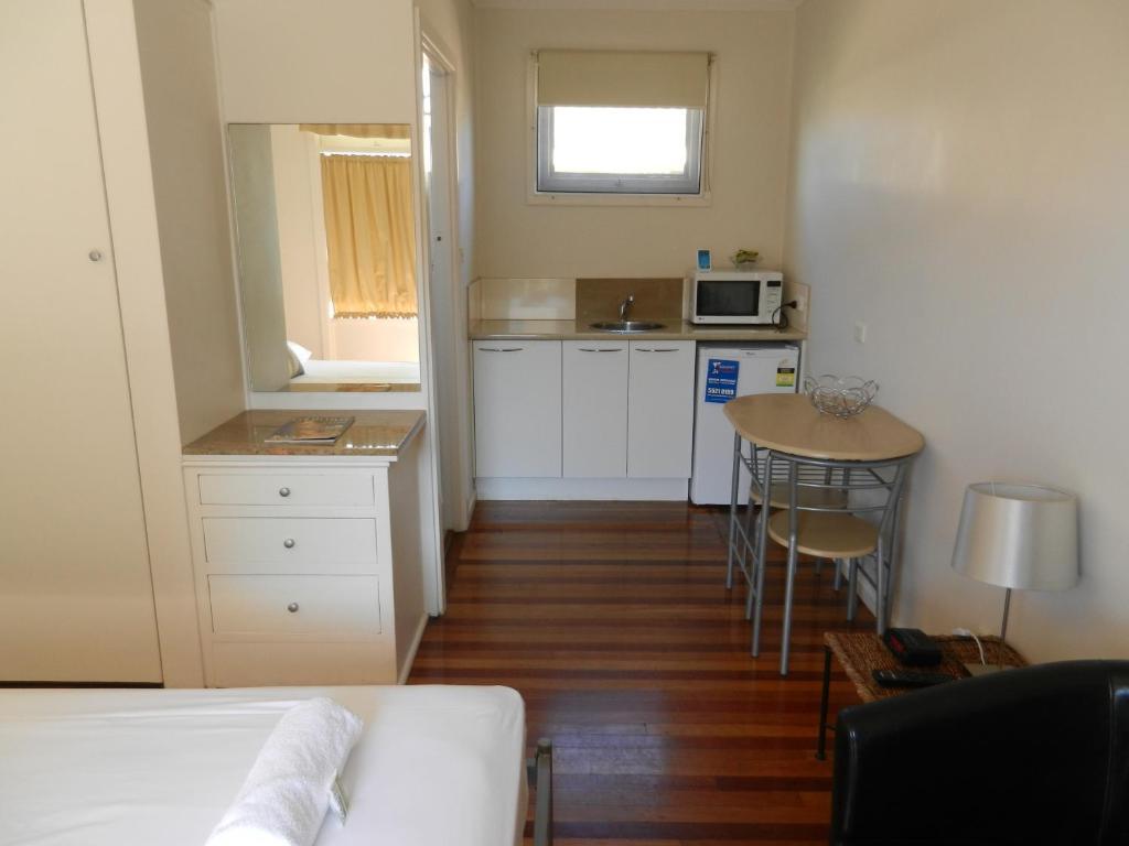 Golden Shores Motel Bilinga 部屋 写真
