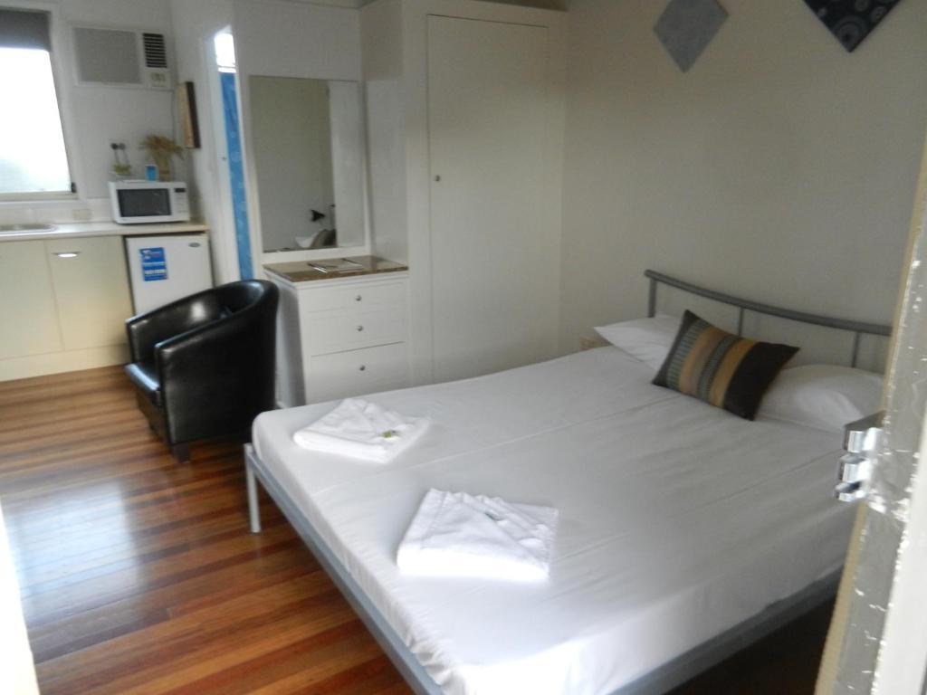 Golden Shores Motel Bilinga 部屋 写真
